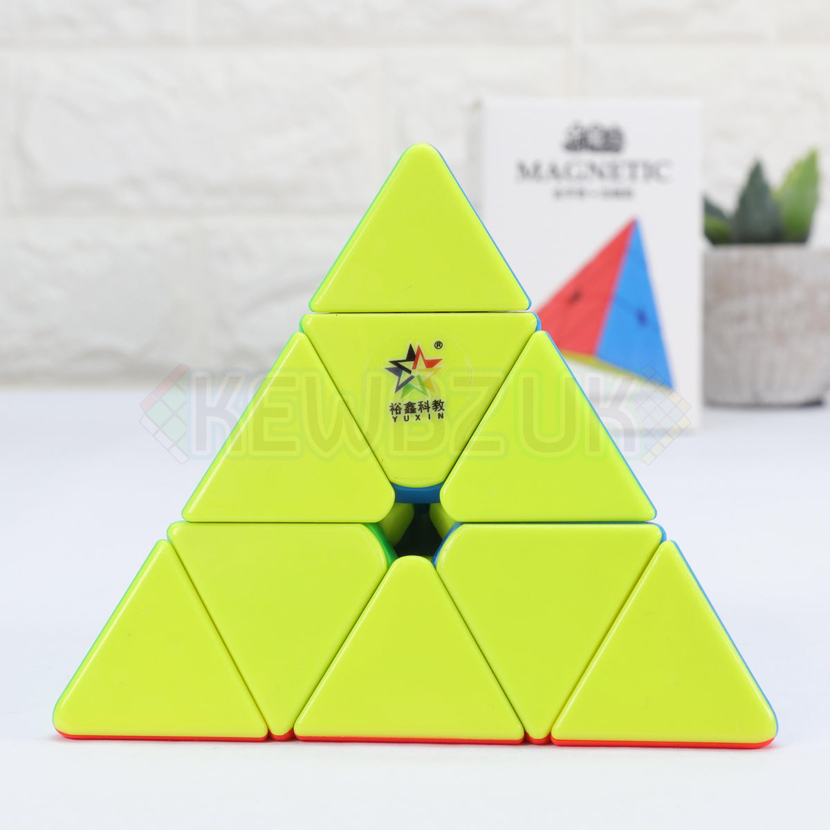 YuXin Little Magic Pyraminx M